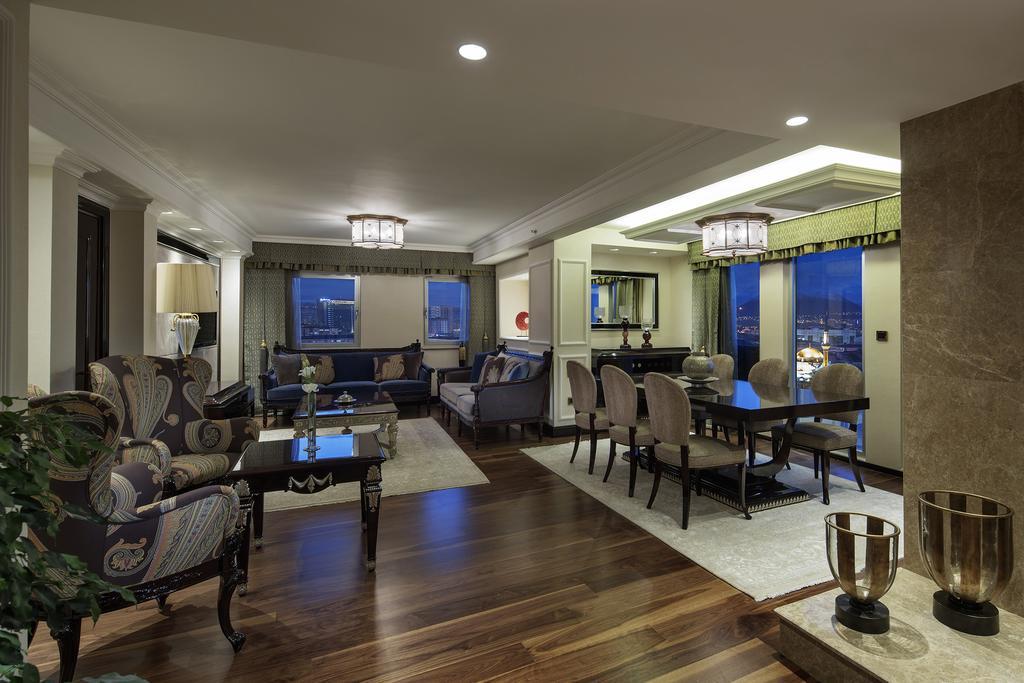Wyndham Grand Καισάρεια Εξωτερικό φωτογραφία A living room in a luxury apartment