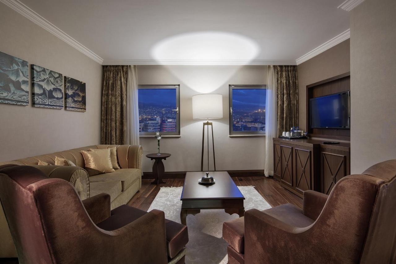 Wyndham Grand Καισάρεια Δωμάτιο φωτογραφία A living room at the hotel
